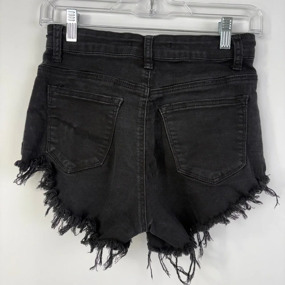 KanCan Black High Rise Frayed Hem Denim Shorts Women Size‎ 9/28